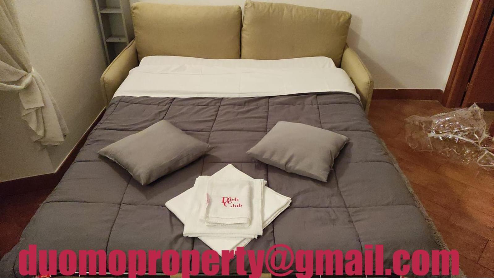 Duomo1Vip Apartamento Milão Exterior foto